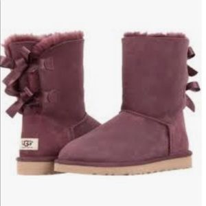 Ugg sz 7 Burgundy Bailey Bow